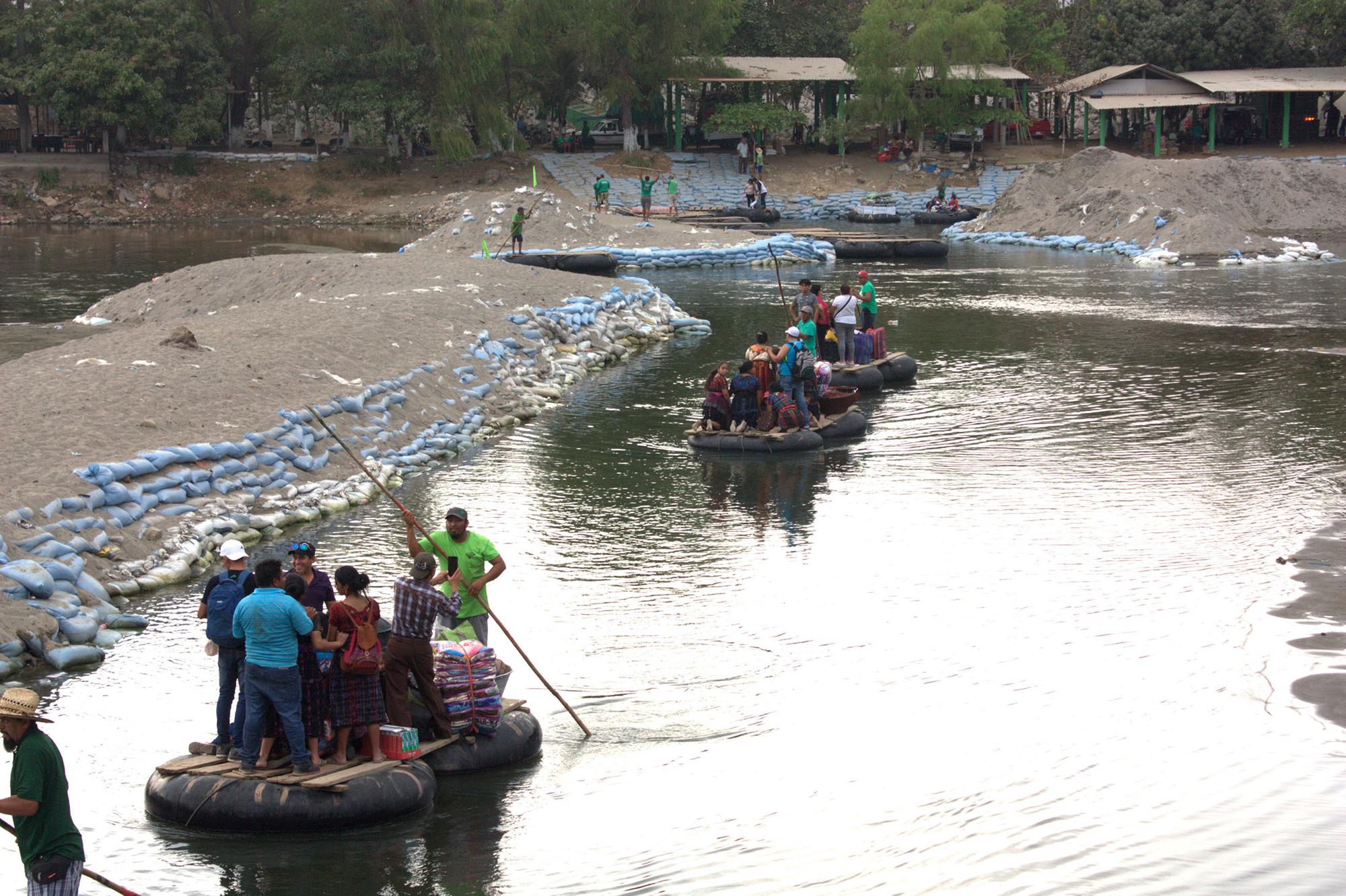 Migrantes frontera rio - 3